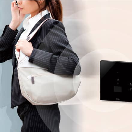 Raccess（ラクセス）ハンズフリーキーシステム